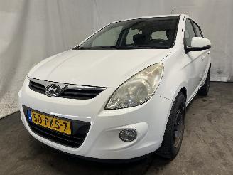 Avarii autoturisme Hyundai I-20 i20 Hatchback 1.2i 16V (G4LA) [57kW]  (09-2008/12-2012) 2011/2