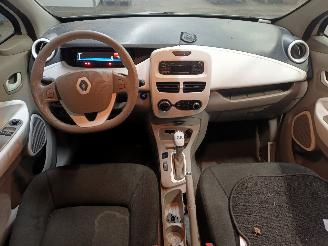 Renault Zoé Zoé (AG) Hatchback 5-drs R90 (5AQ-601) [68kW]  (09-2016/03-2024) picture 5