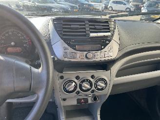 Nissan Pixo Pixo (D31S) Hatchback 1.0 12V (K10B(Euro 5)) [50kW]  (03-2009/10-2013)= picture 24