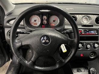 Mitsubishi Outlander Outlander (CU) SUV 2.0 16V 4x2 (4G63(DOHC 16V)) [100kW]  (05-2003/10-2=
006) picture 14