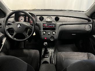 Mitsubishi Outlander Outlander (CU) SUV 2.0 16V 4x2 (4G63(DOHC 16V)) [100kW]  (05-2003/10-2=
006) picture 12