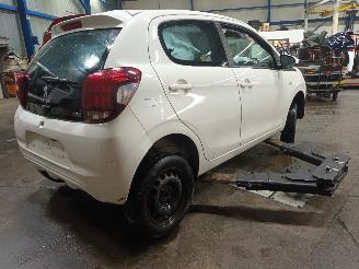 Peugeot 108 108 Hatchback 1.0 12V (1KRFE(CFB)) [51kW]  (05-2014/...) picture 3
