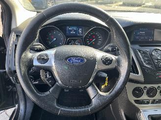 Ford Focus Focus 3 Wagon Combi 1.6 TDCi ECOnetic (NGDB) [77kW]  (05-2012/05-2018)= picture 15