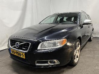 krockskadad bil auto Volvo V-70 V70 (BW) Combi 2.0 T 16V (B4204T6) [149kW]  (09-2009/12-2011) 2011/1