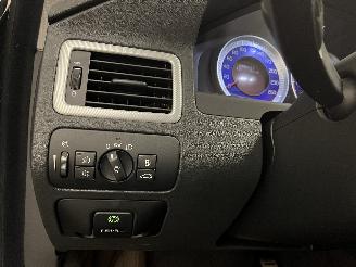 Volvo V-70 V70 (BW) Combi 2.0 T 16V (B4204T6) [149kW]  (09-2009/12-2011) picture 21