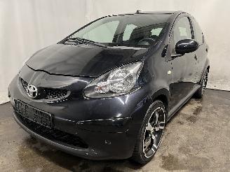 uszkodzony samochody osobowe Toyota Aygo Aygo (B10) Hatchback 1.0 12V VVT-i (1KR-FE) [50kW]  (07-2005/05-2014) 2006/11