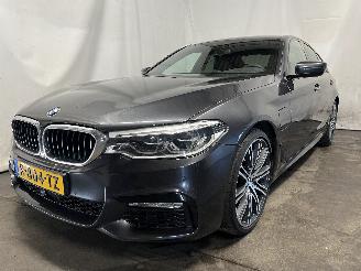 damaged passenger cars BMW 5-serie 5 serie (G30) Sedan 530e iPerformance (B48-B20A) [185kW]  (03-2017/06-=
2020) 2017/4