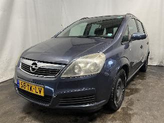 damaged passenger cars Opel Zafira Zafira (M75) MPV 1.6 16V (Z16XEP(Euro 4)) [77kW]  (07-2005/09-2012) 2006/10