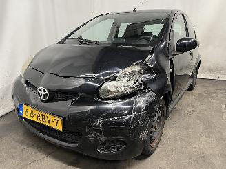 skadebil auto Toyota Aygo Aygo (B10) Hatchback 1.0 12V VVT-i (1KR-FE) [50kW]  (07-2005/05-2014) 2011/4