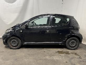 Toyota Aygo Aygo (B10) Hatchback 1.0 12V VVT-i (1KR-FE) [50kW]  (07-2005/05-2014) picture 4