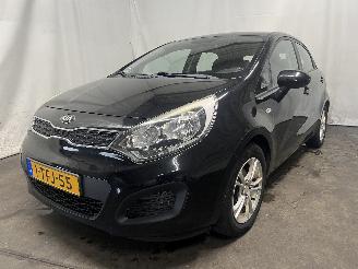 Auto incidentate Kia Rio Rio III (UB) Hatchback 1.2 CVVT 16V (G4LA5) [63kW]  (09-2011/12-2017) 2014/4