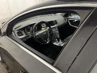 Volvo V-60 V60 I (FW/GW) Combi 2.0 D3 20V (D5204T3) [120kW]  (07-2010/12-2014) picture 12