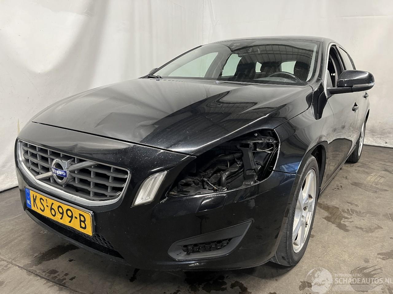 Volvo V-60 V60 I (FW/GW) Combi 2.0 D3 20V (D5204T3) [120kW]  (07-2010/12-2014)