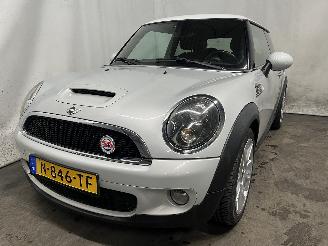 Voiture accidenté Mini Mini Mini (R56) Hatchback 1.6 16V Cooper S (N14-B16A) [128kW]  (10-2006/02-=
2010) 2009/11