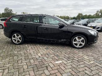 Volvo V-60 V60 I (FW/GW) Combi 2.0 D3 20V (D5204T3) [120kW]  (07-2010/12-2014) picture 7