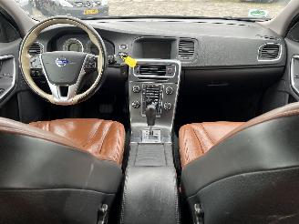 Volvo V-60 V60 I (FW/GW) Combi 2.0 D3 20V (D5204T3) [120kW]  (07-2010/12-2014) picture 20