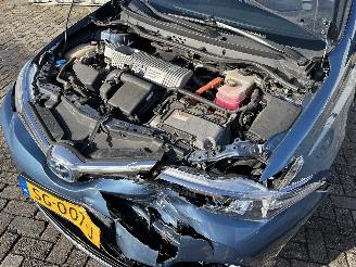 Toyota Auris Auris (E18) Hatchback 5-drs 1.8 16V Hybrid (2ZRFXE) [100kW]  (10-2012/=
03-2019) picture 15
