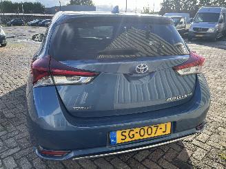 Toyota Auris Auris (E18) Hatchback 5-drs 1.8 16V Hybrid (2ZRFXE) [100kW]  (10-2012/=
03-2019) picture 8