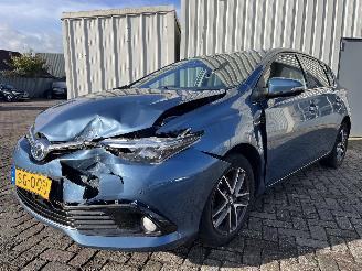 Toyota Auris Auris (E18) Hatchback 5-drs 1.8 16V Hybrid (2ZRFXE) [100kW]  (10-2012/=
03-2019) picture 3