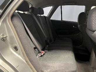 Mazda 323 323 Fastbreak (BJ14) Hatchback 1.6 16V (ZM) [72kW]  (01-2001/09-2003) picture 16