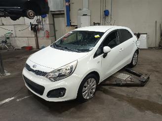 Purkuautot passenger cars Kia Rio Rio III (UB) Hatchback 1.4 CVVT 16V (G4FA) [80kW]  (09-2011/12-2017) 2014/3