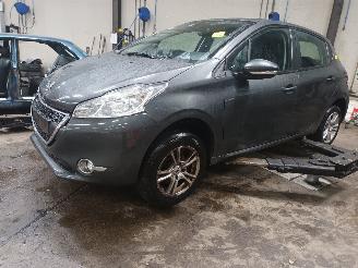 Uttjänta bilar auto Peugeot 208 208 I (CA/CC/CK/CL) Hatchback 1.2 Vti 12V PureTech 82 (EB2F(HMZ)) [60k=
W]  (03-2012/12-2019) 2013/6