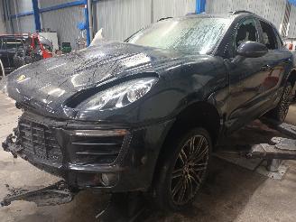 disassembly passenger cars Porsche Macan Macan (95B) SUV 3.0 V6 24V S (MCT.MA) [250kW]  (02-2014/09-2018) 2015/12