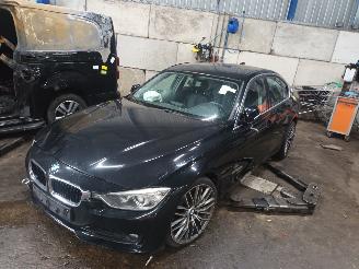 demontáž osobní automobily BMW 3-serie 3 serie (F30) Sedan 320i 1.6 16V EfficientDynamicsEdition (N13-B16A) [=
125kW]  (04-2012/06-2016) 2013/3