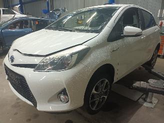 rozbiórka samochody osobowe Toyota Yaris Yaris III (P13) Hatchback 1.5 16V Hybrid (1NZ-FXE) [74kW]  (03-2012/09=
-2020) 2014/2