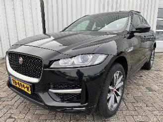 Schadeauto Jaguar F-Pace F-Pace SUV 2.0 D 180 16V AWD (204DTD(AJ20D4)) [132kW]  (09-2015/12-202=
5) 2018/8