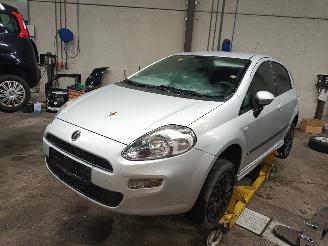  Fiat Punto Punto III (199) Hatchback 0.9 TwinAir Turbo 100 (199.B.7000(Euro 6)) [=
74kW]  (12-2013/08-2018) 2014/5