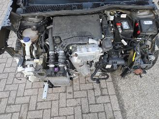 Peugeot 2008 1.2 130 PK automaat GT-Line picture 17