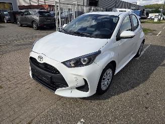 krockskadad bil auto Toyota Yaris Hybrid 2026/4