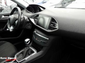 Peugeot 308 1.2 Puretech Exectuive 110pk picture 11