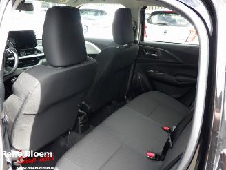 Suzuki Swift 1.2 Select Smart Hybrid picture 10