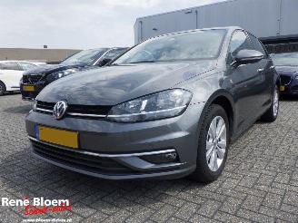 krockskadad bil auto Volkswagen Golf 1.0 TSI Comfortline 2018/8