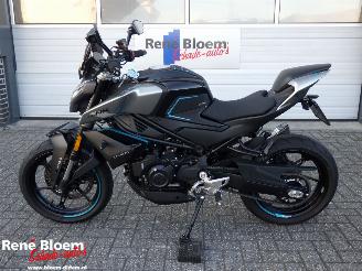 Vaurioauto  motor cycles CFMoto  450 NK 2025/3