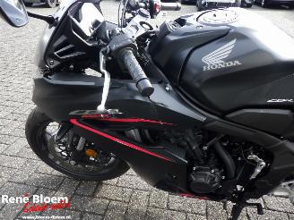 Honda  CBR 650R picture 13