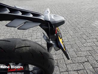 Honda  CBR 650R picture 12