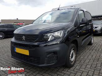 skadebil bedrijf Peugeot Partner 1.5 Blue HDI Pro Airco 75pk 2019/7
