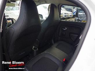 Renault Twingo Z.E. R80 E-Tech Série Limitée Urban Night 22kWh picture 15