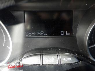 Peugeot 208 1.2 PureTech Signature Navi 5drs picture 17