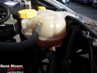 Opel Corsa 1.2 16V Edition Airco picture 10