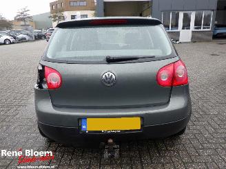 Volkswagen Golf 1.6 FSI Trendline picture 3