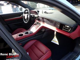 Porsche Taycan 4 Cross Turismo picture 9