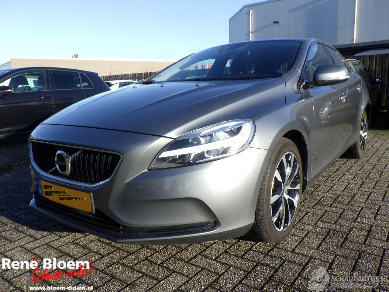 Volvo V-40 2.0 D3 Dynamic 150pk Aut Edition