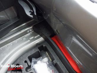 Seat Mii Electric Plus Aut 83pk 5drs picture 15