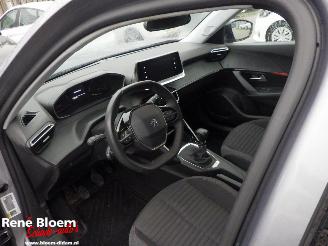 Peugeot 2008 1.2 PureTech Active Pack 5drs picture 16