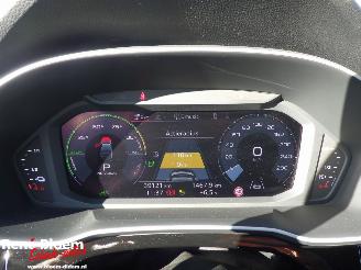 Audi Q3 45 TFSI e Edition Automaat 245pk picture 18