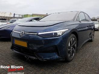 Damaged car Volkswagen ID.7 Pro Business 77kwh Aut 286pk 2024/5